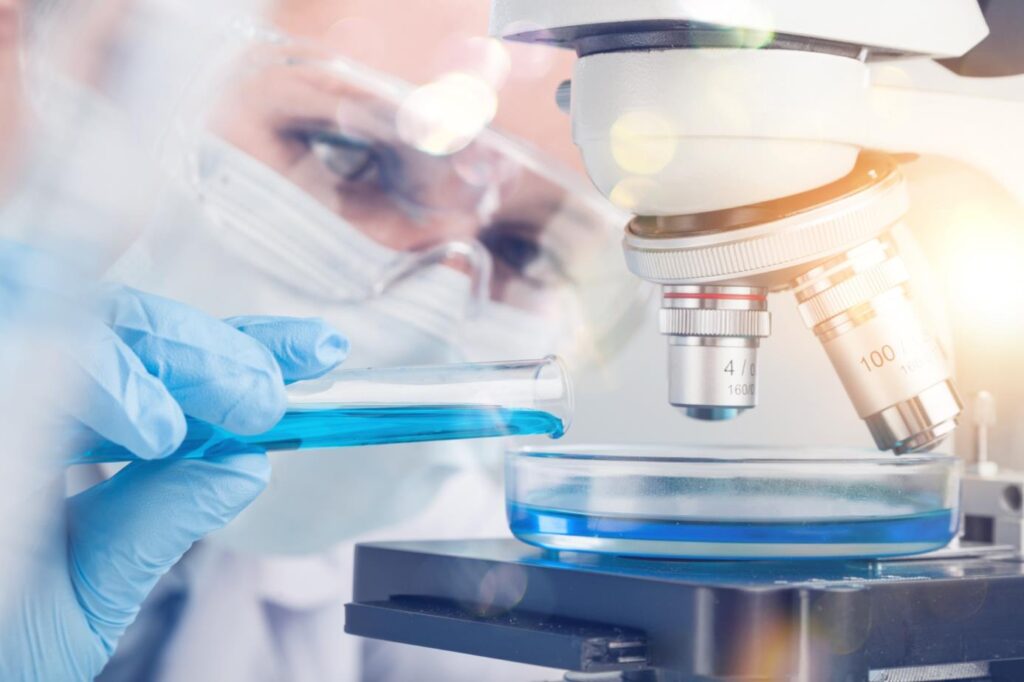 Alloy kauft deepCDR und baut Standort Basel aus